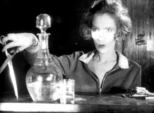 File:Alexandra Khokhlova in Vasha znakomaya 1927.jpg